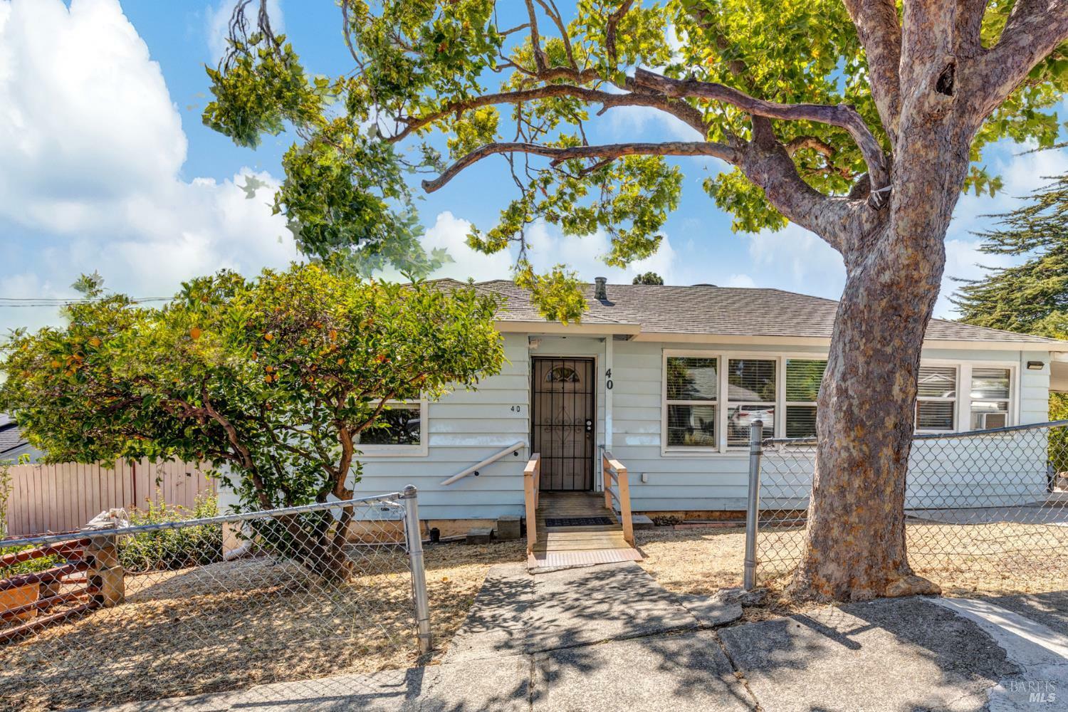 Property Photo:  40 La Cruz Avenue  CA 94510 