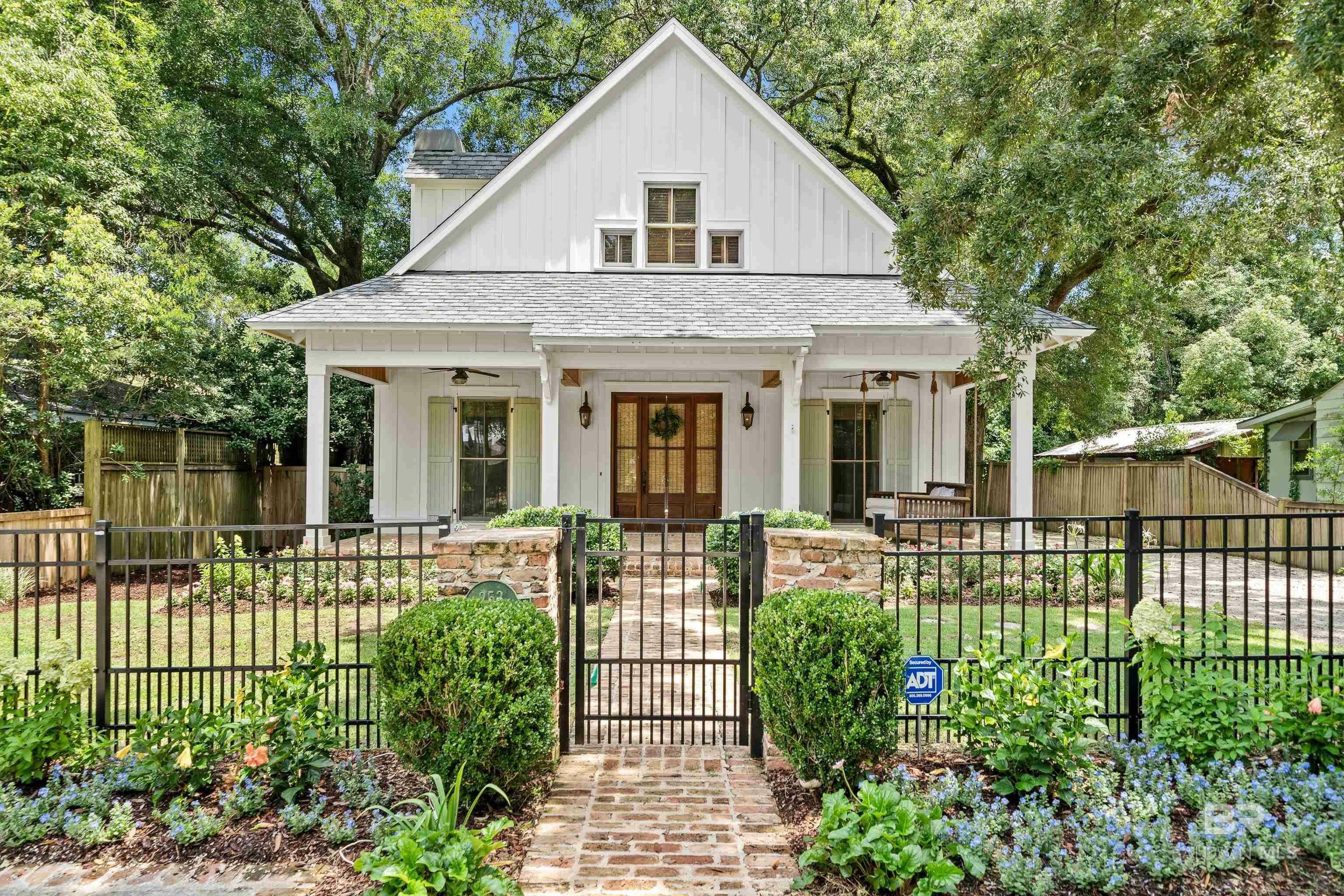 253 Morphy Avenue  Fairhope AL 36532 photo