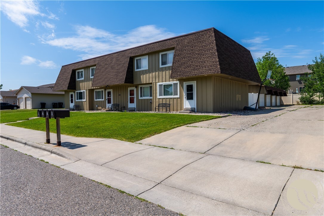 Property Photo: 2016 Clubhouse Way MT 59105