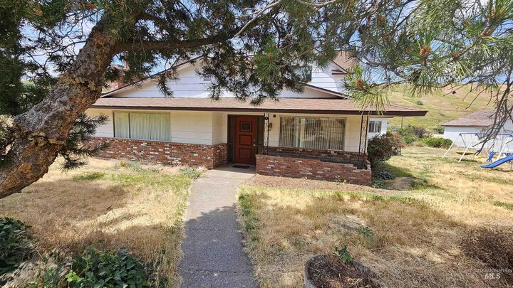 Property Photo:  1012 Hwy 12  WA 99347 