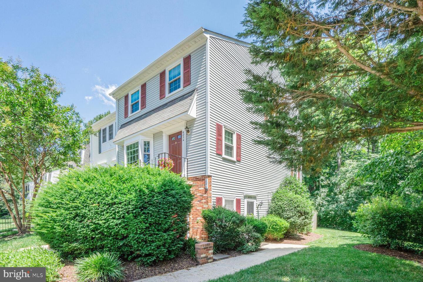 Property Photo:  6072 Old Landing Way 48  VA 22015 