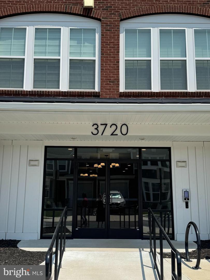Property Photo: 3720 Havertill Lane 303 VA 22193