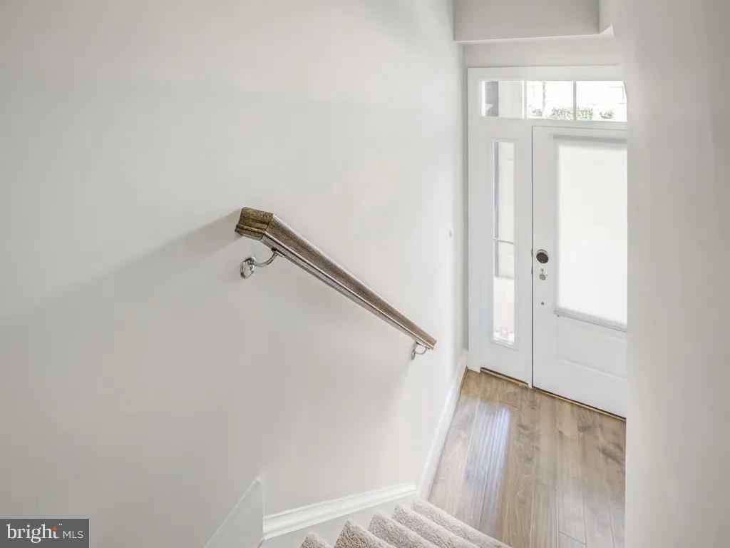 Property Photo: 1336 S Quinn Street VA 22204