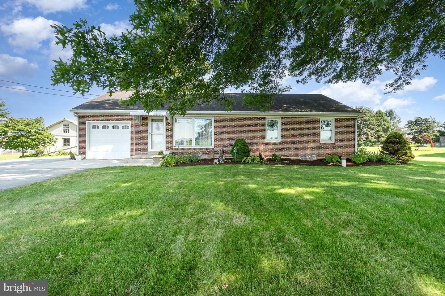 880 Hoffer Road  Annville PA 17003 photo