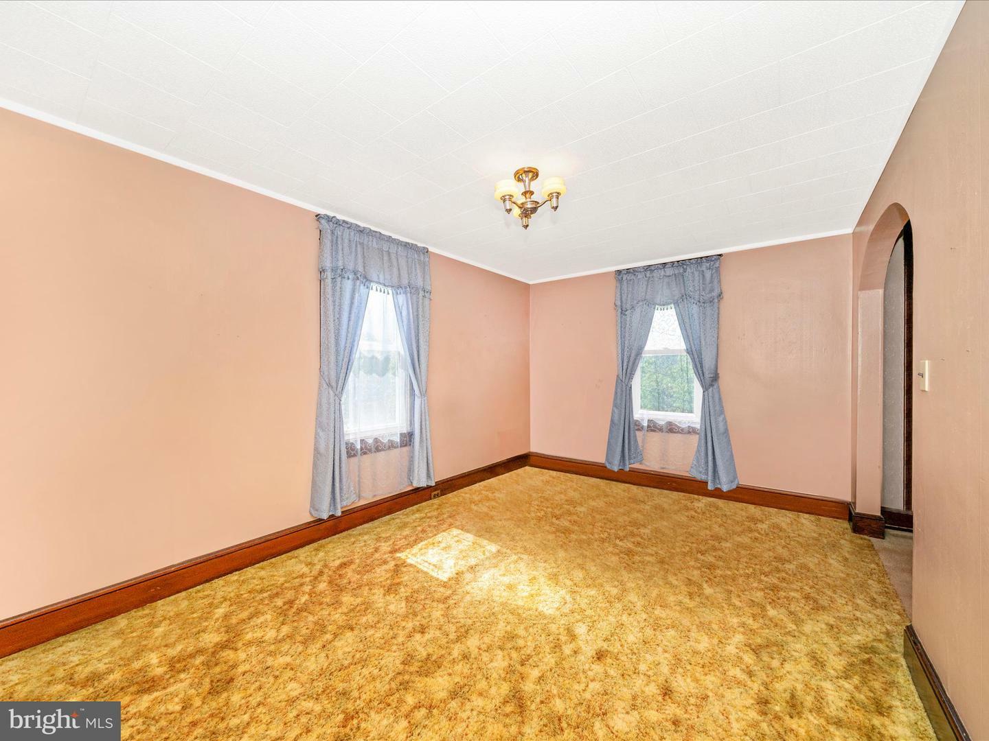 Property Photo: 7 W B Street MD 21716