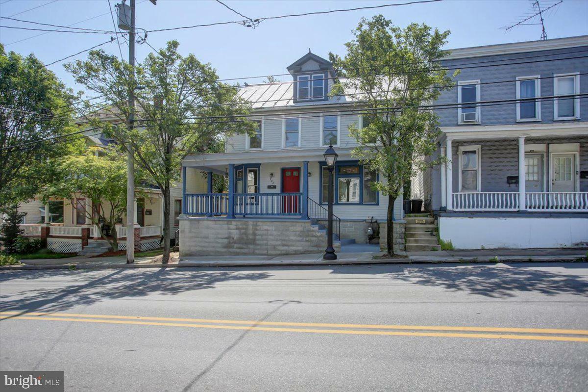 Property Photo: 448 E King Street PA 17257