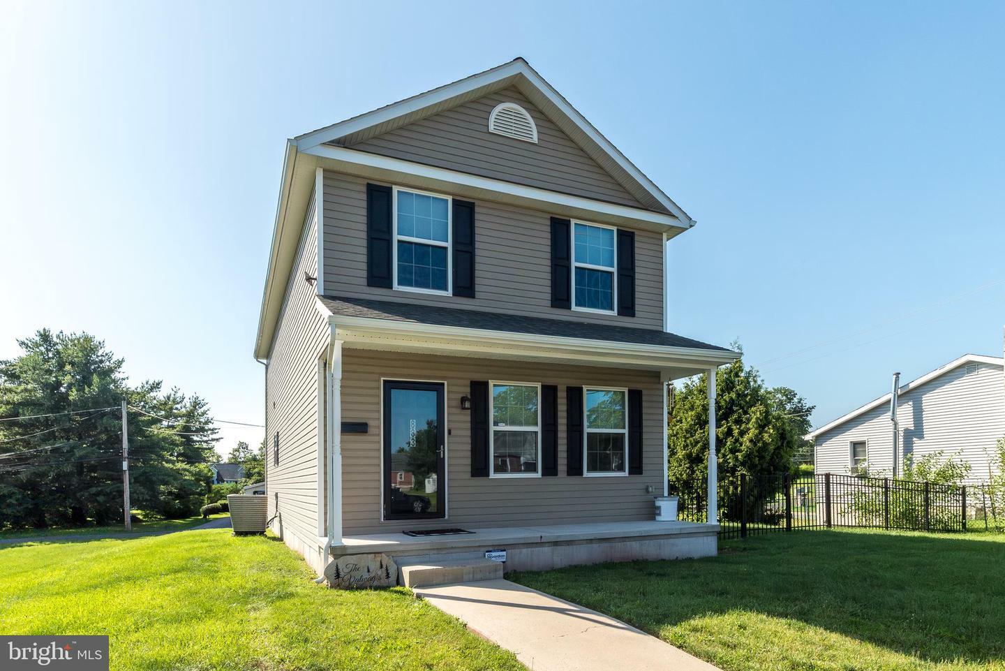 Property Photo:  883 N Hanover Street  PA 19464 