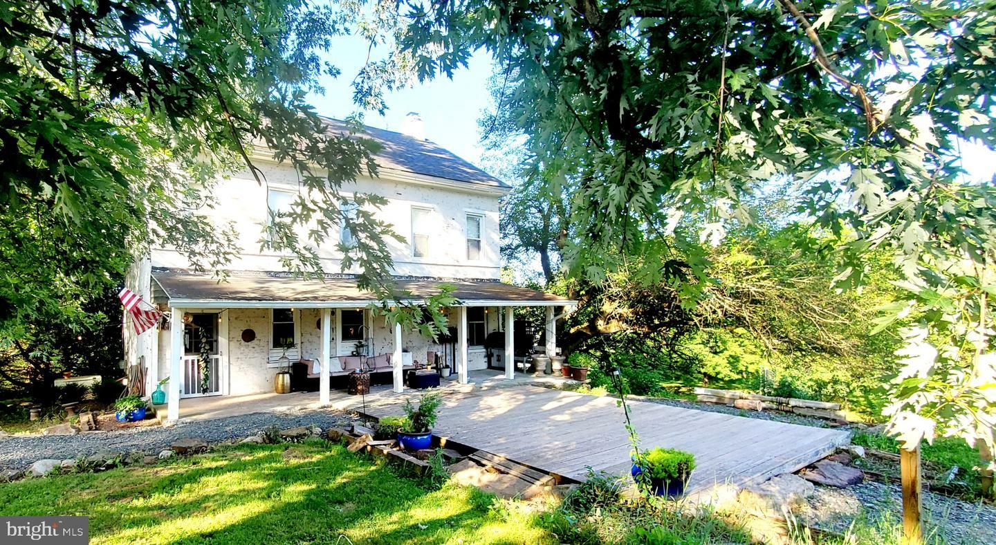 Property Photo:  1962 Tollgate Road  PA 18070 