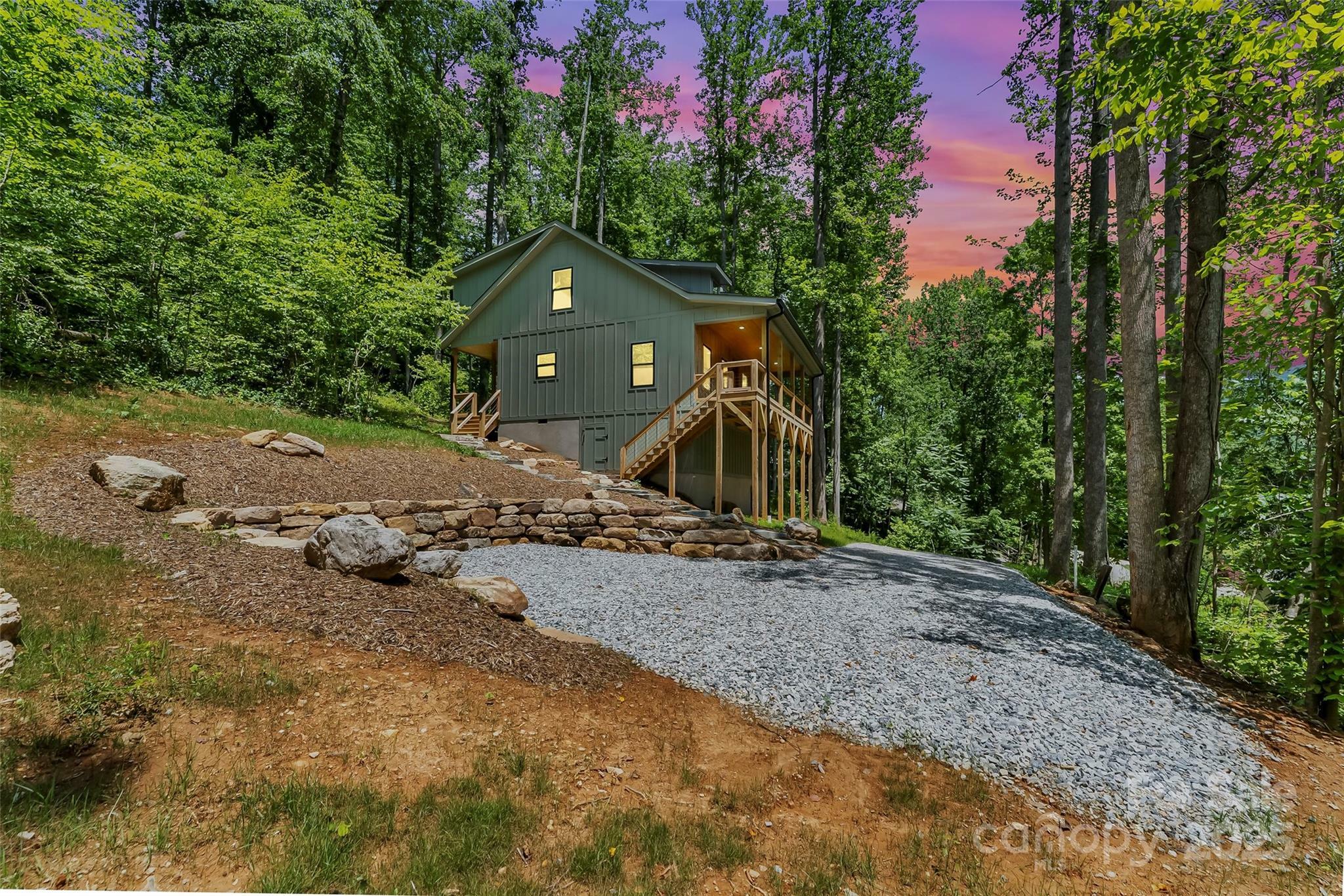 Property Photo: 511 Blue Ridge Drive N NC 28752