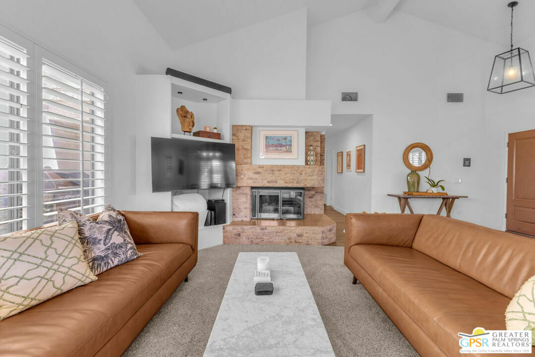 Property Photo: 77181 Calle Mazatlan CA 92253