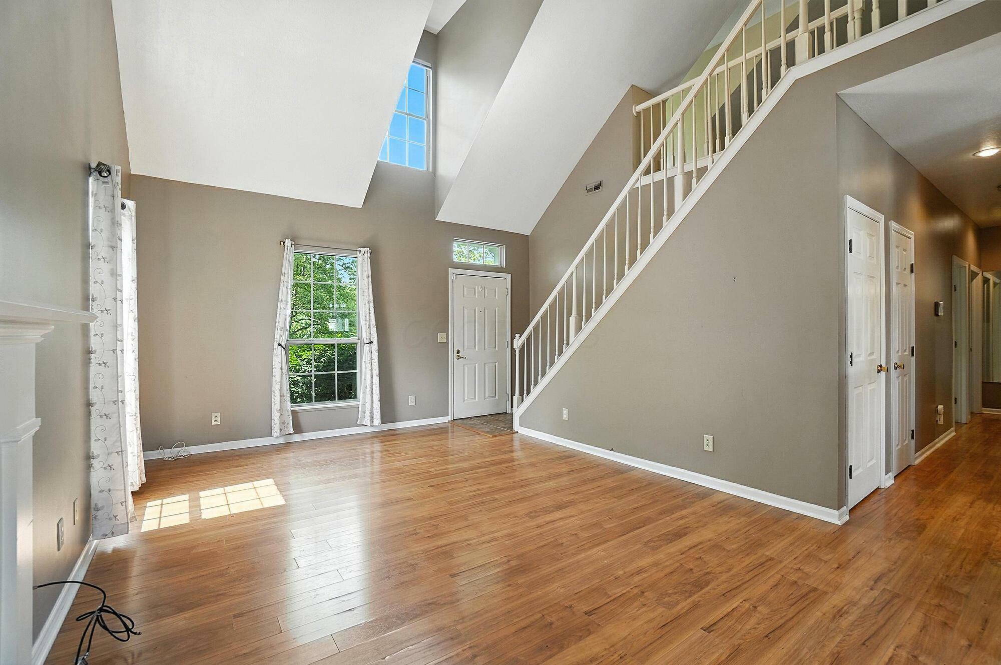 Property Photo: 2548 Swan Drive OH 43123