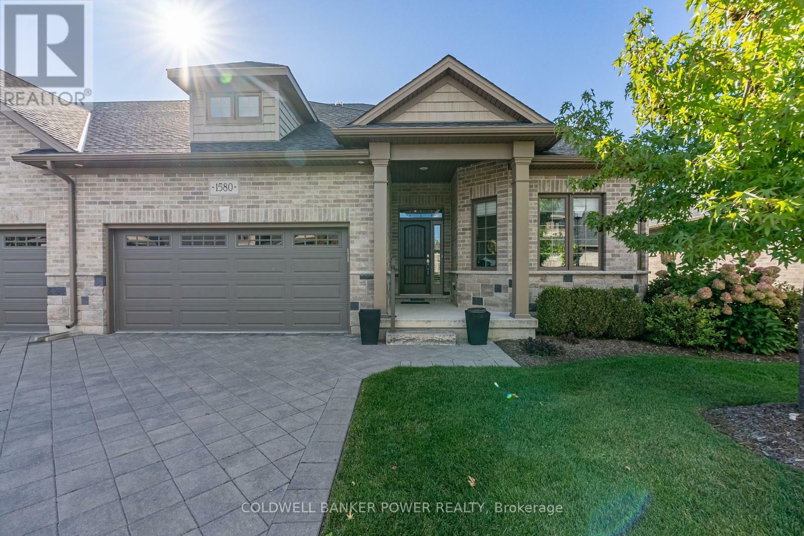 Property Photo: 1580 Moe Norman Place ON N6K 5R5