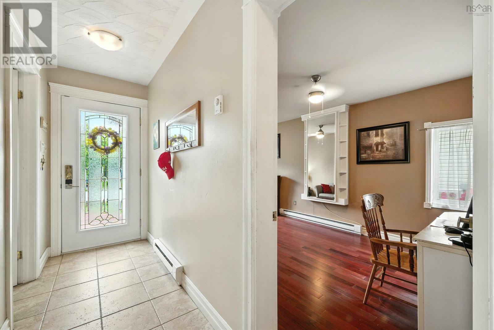 Property Photo: 10 Penstock Court NS B4E 2L5