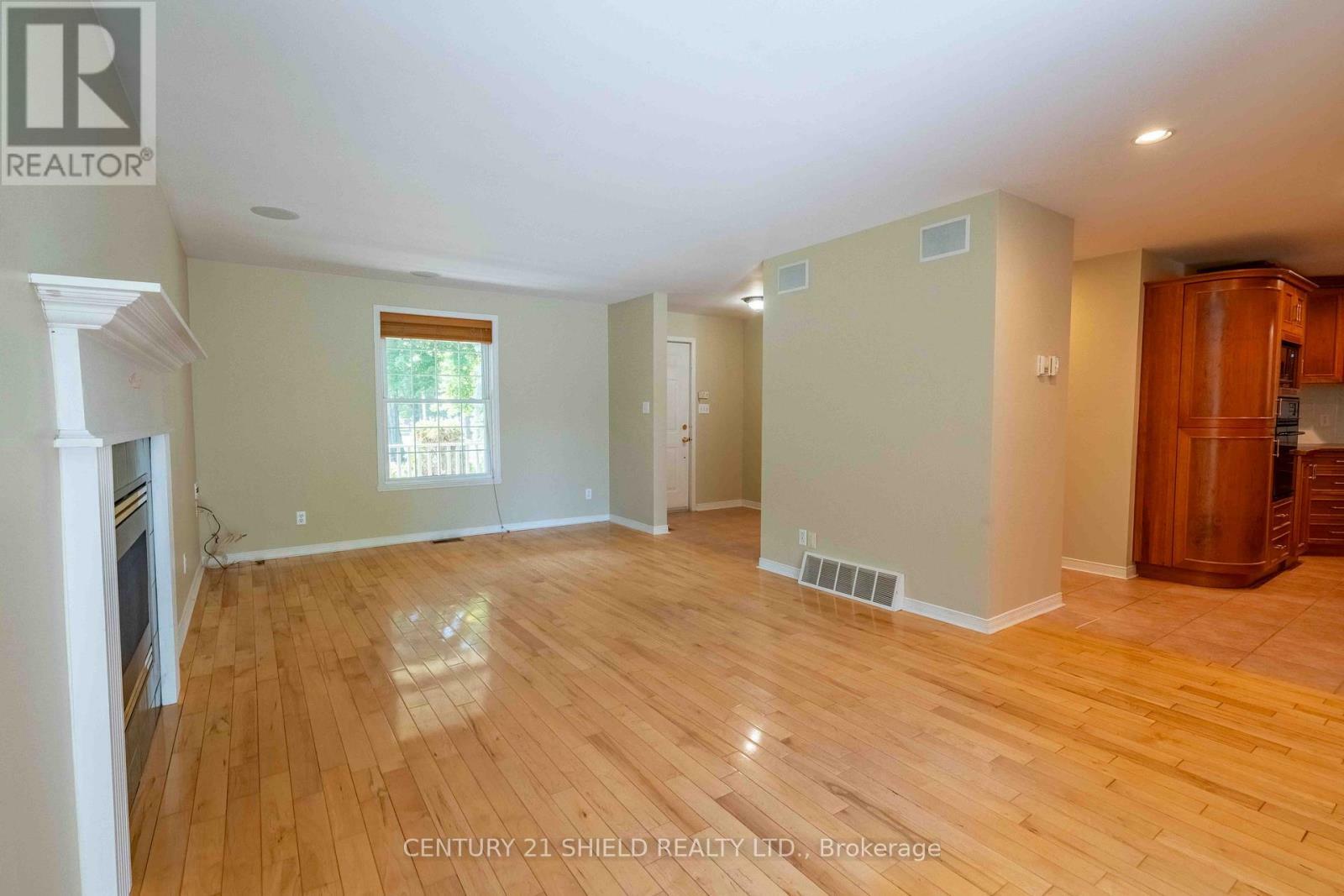Photo de la propriété: 315 Eleventh Street East ON K6H 2Y6