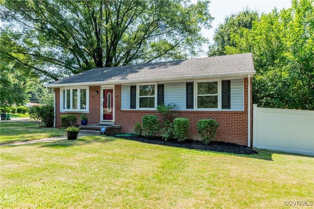 Property Photo: 2721 Fruehauf Road VA 23228