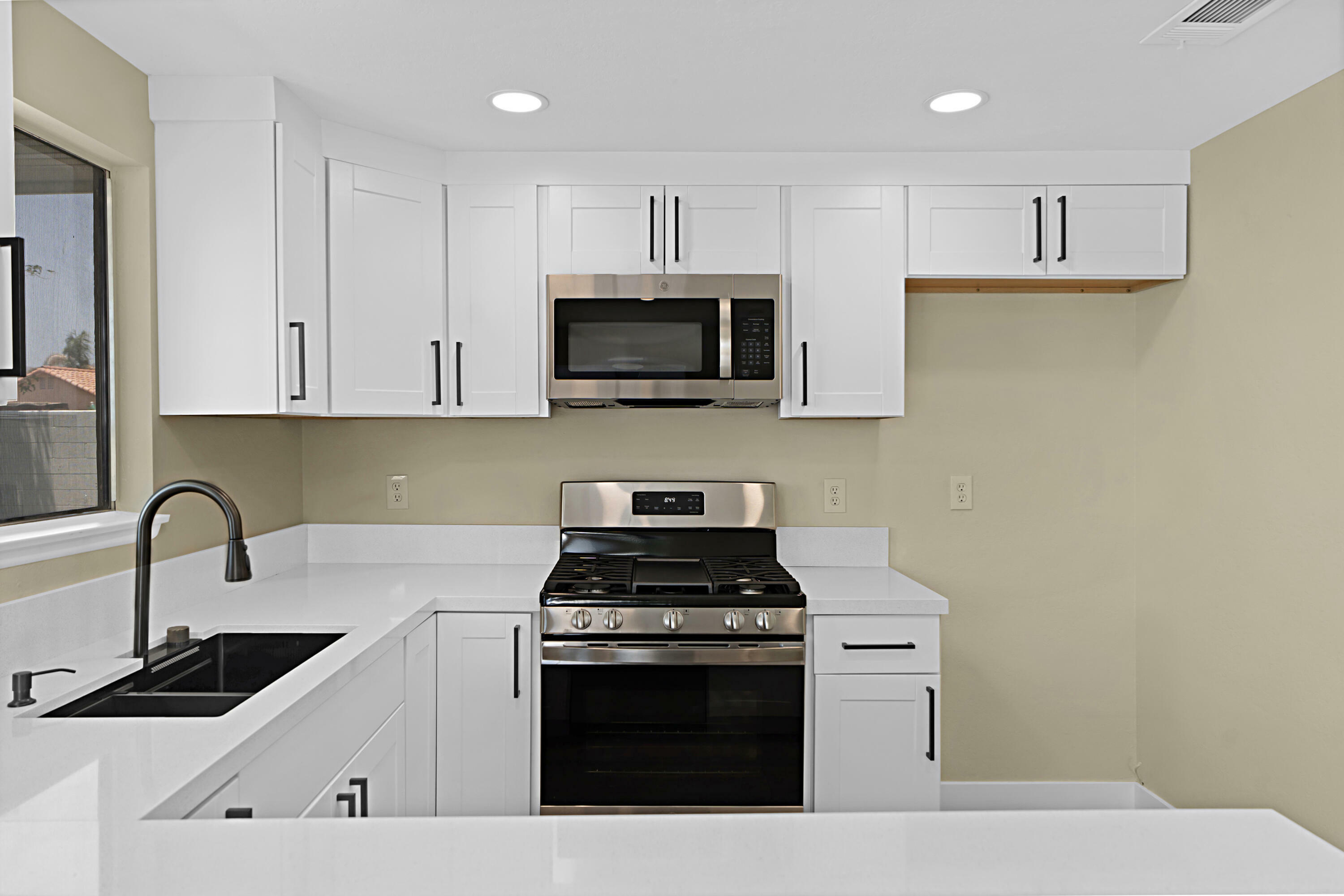 Property Photo: 80833 Dartmouth Avenue CA 92201