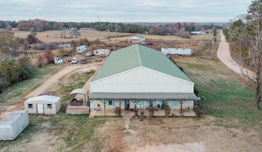 Property Photo: 1049 County Road 539 AL 36854