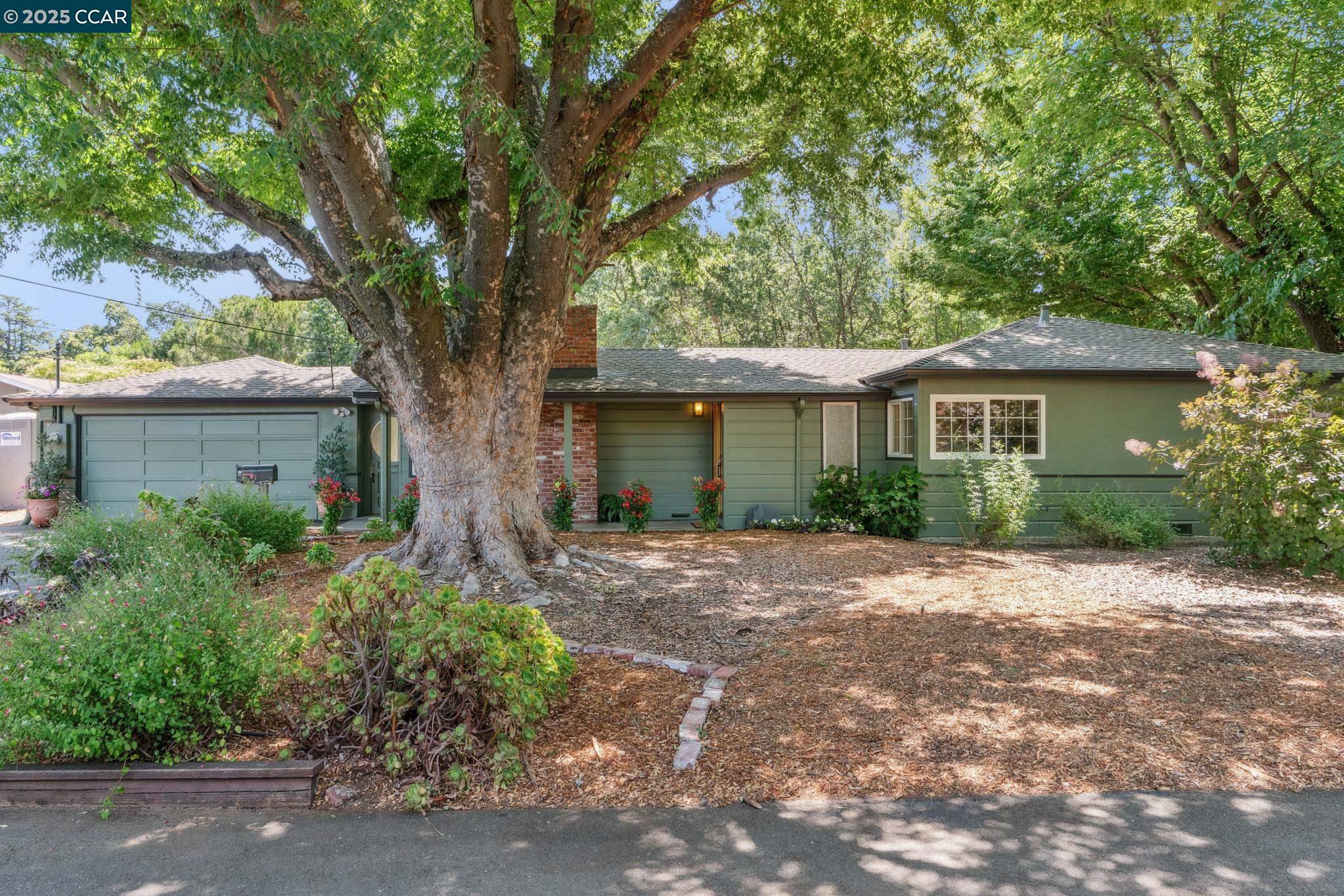 Property Photo: 41 Heather Ln CA 94597