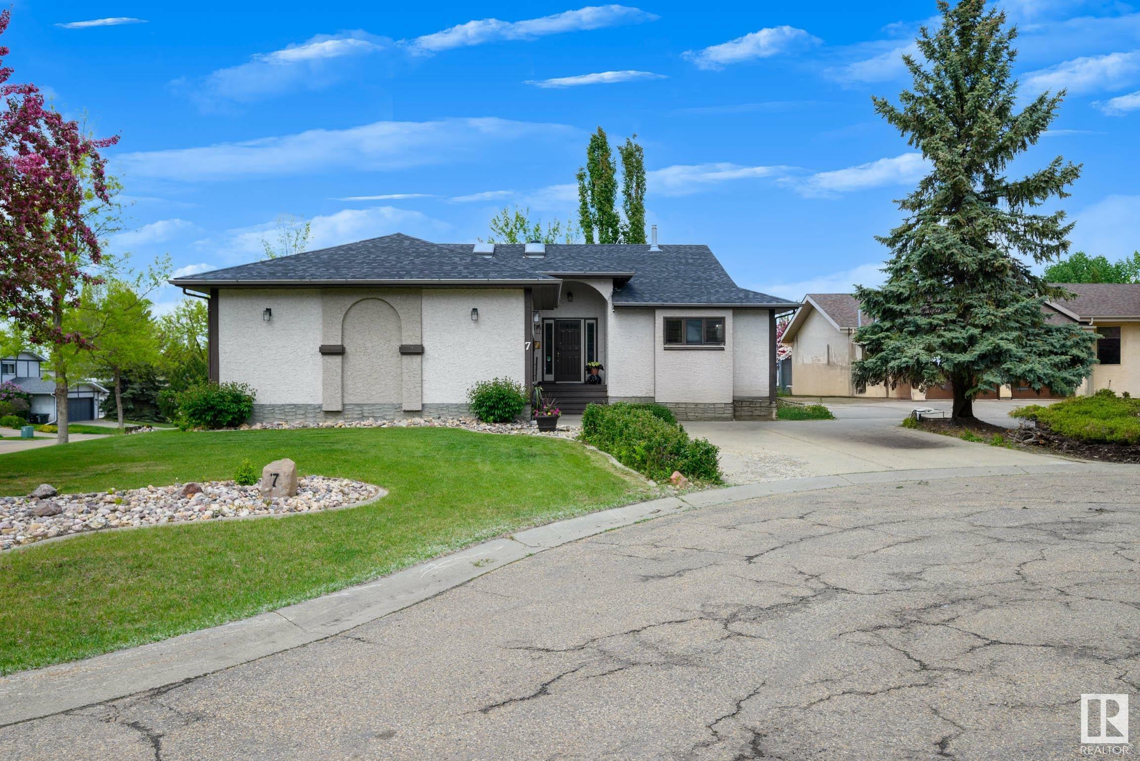7 Fieldstone Cove  Spruce Grove AB T7X 3C1 photo