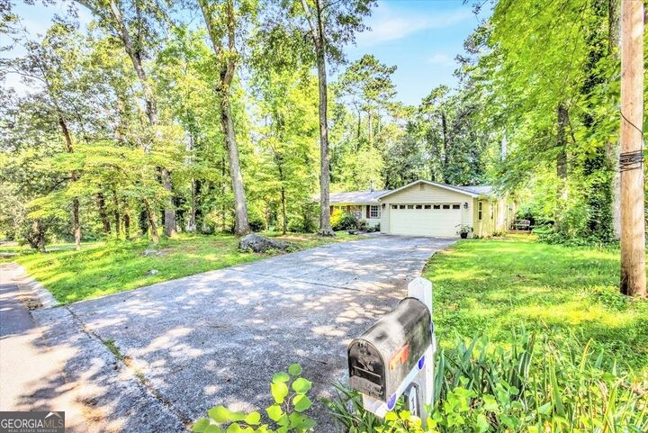 Property Photo: 1445 Woodhill Drive GA 30066