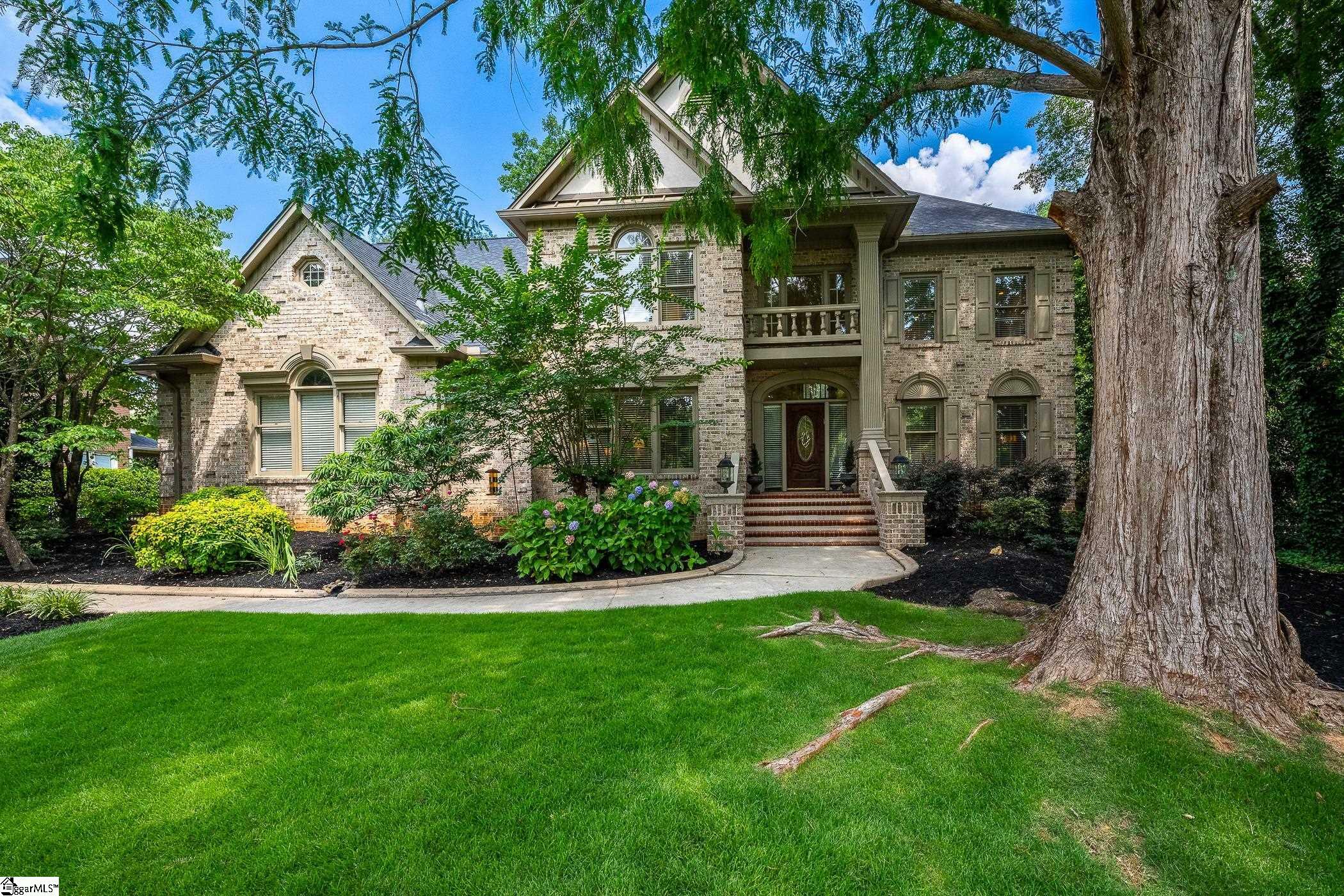 Property Photo: 403 Barrington Park Drive SC 29650