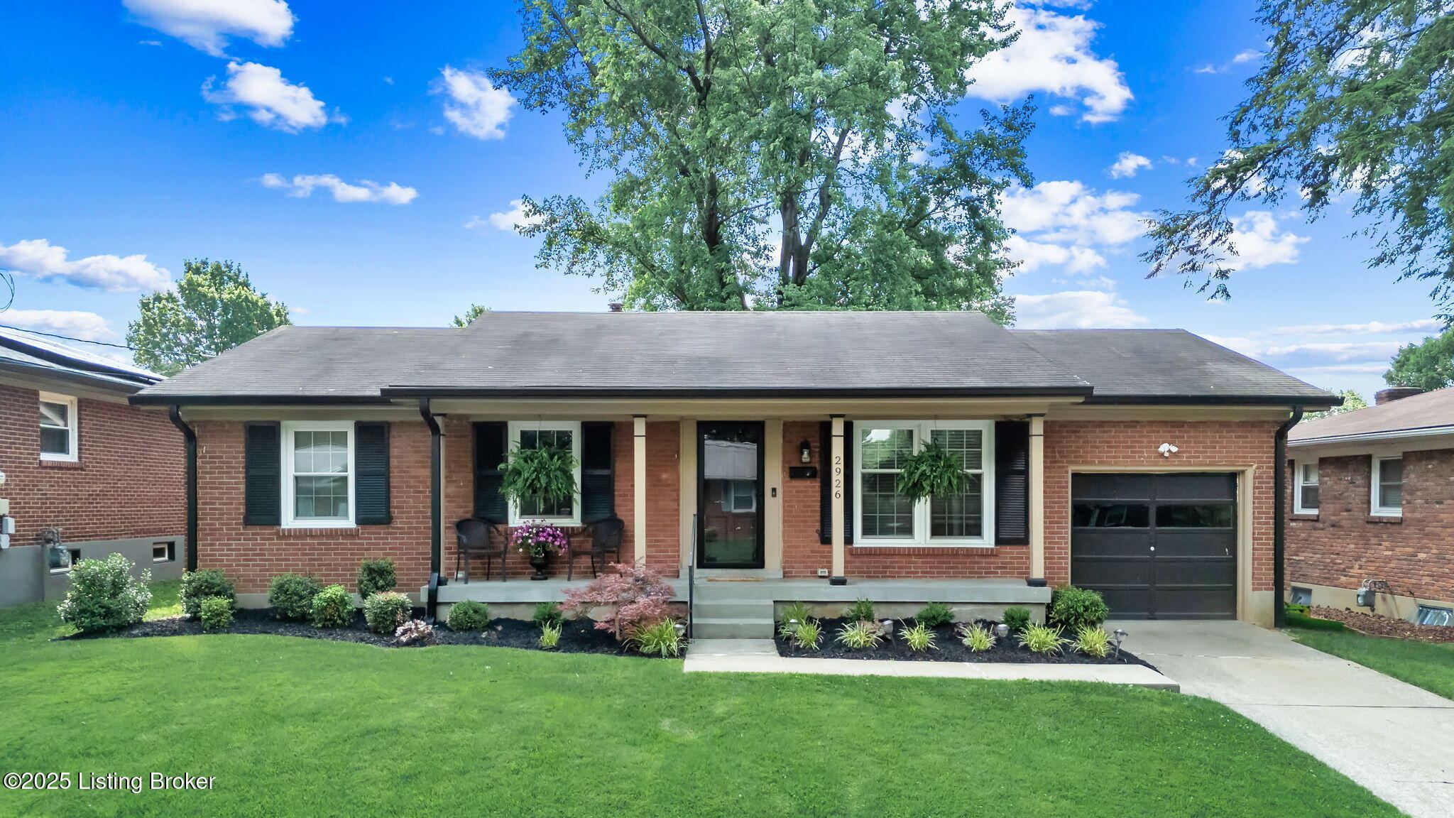 Property Photo: 2926 White Plains Rd KY 40218
