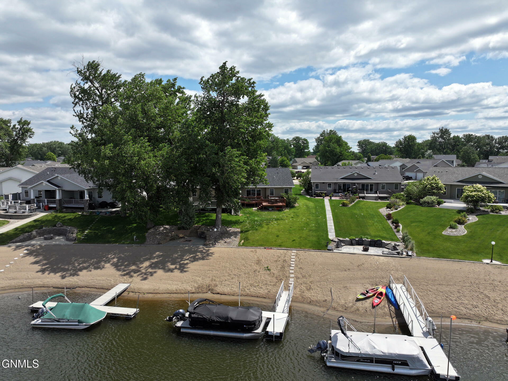 Property Photo: 3621 Bay Place SE ND 58554