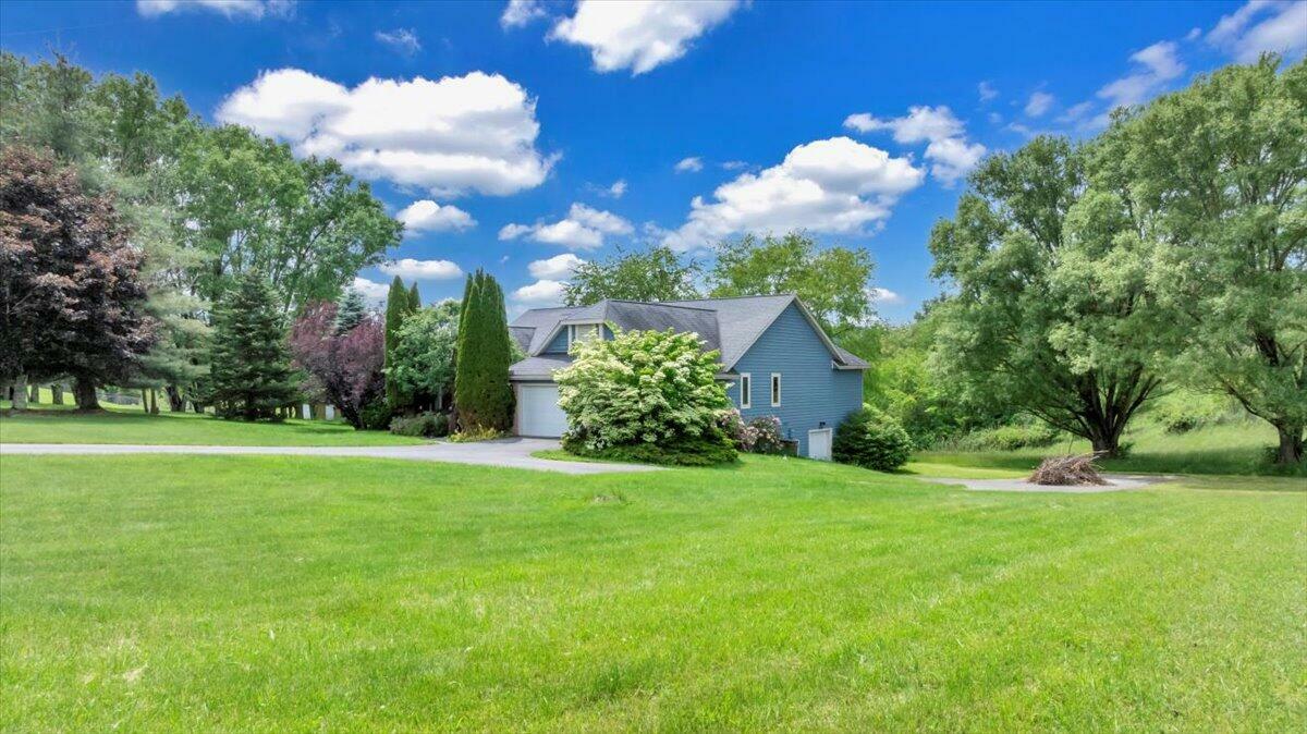 Property Photo: 2747 Fairview Rd WV 24901