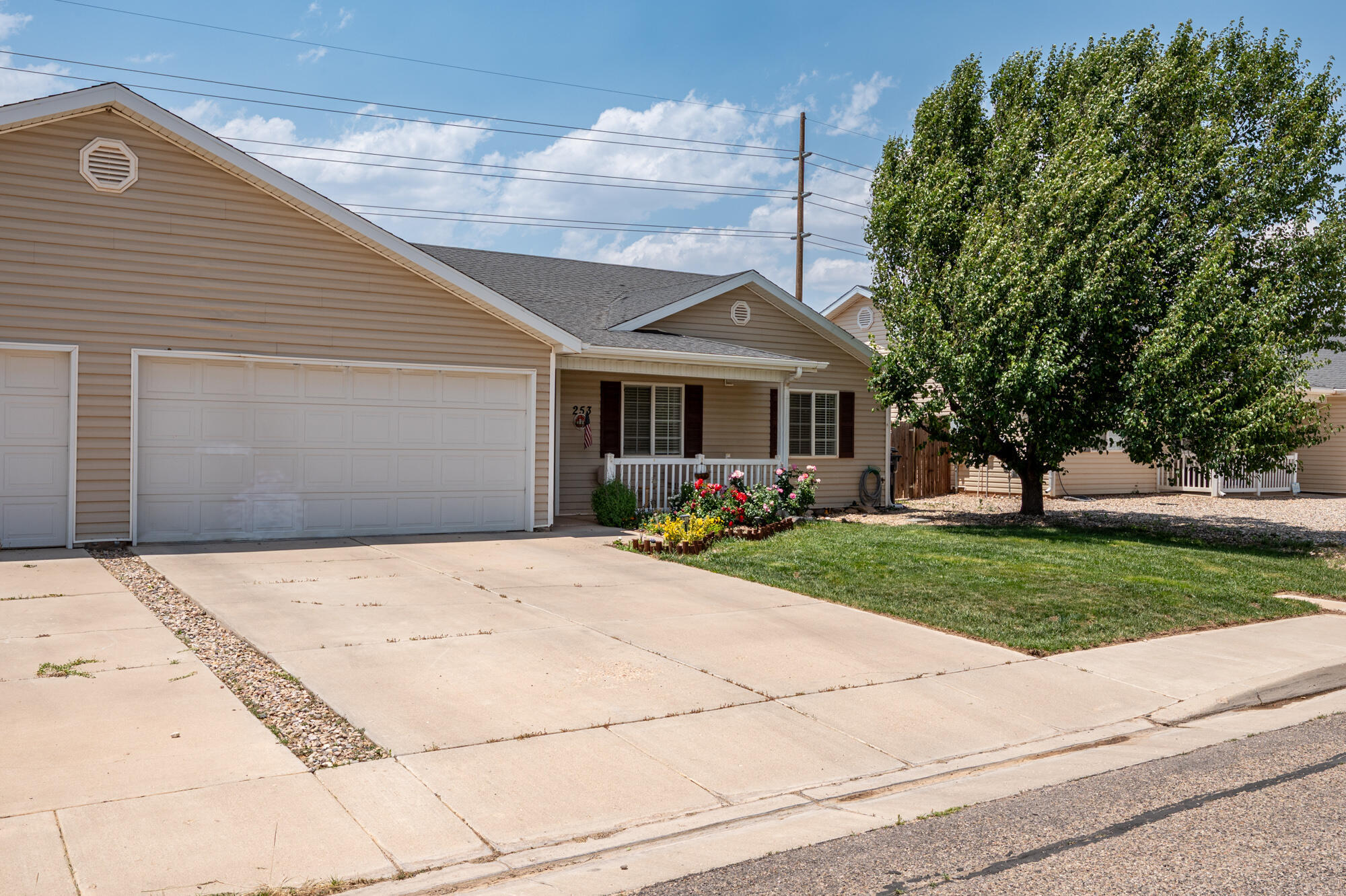 Property Photo: 253 N 4300 W UT 84720