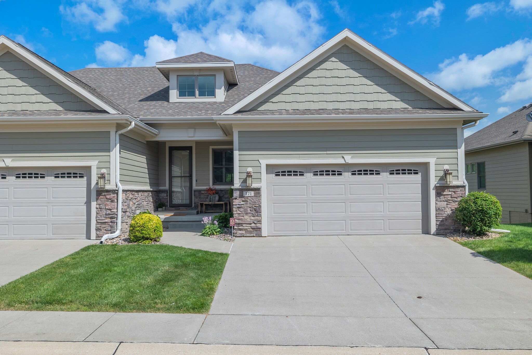 Property Photo:  255 S 41st Street 171  IA 50265 