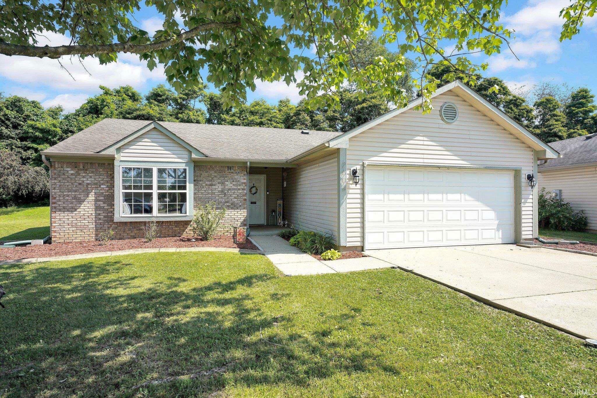 Property Photo: 2603 S Southern Pines Court IN 47403