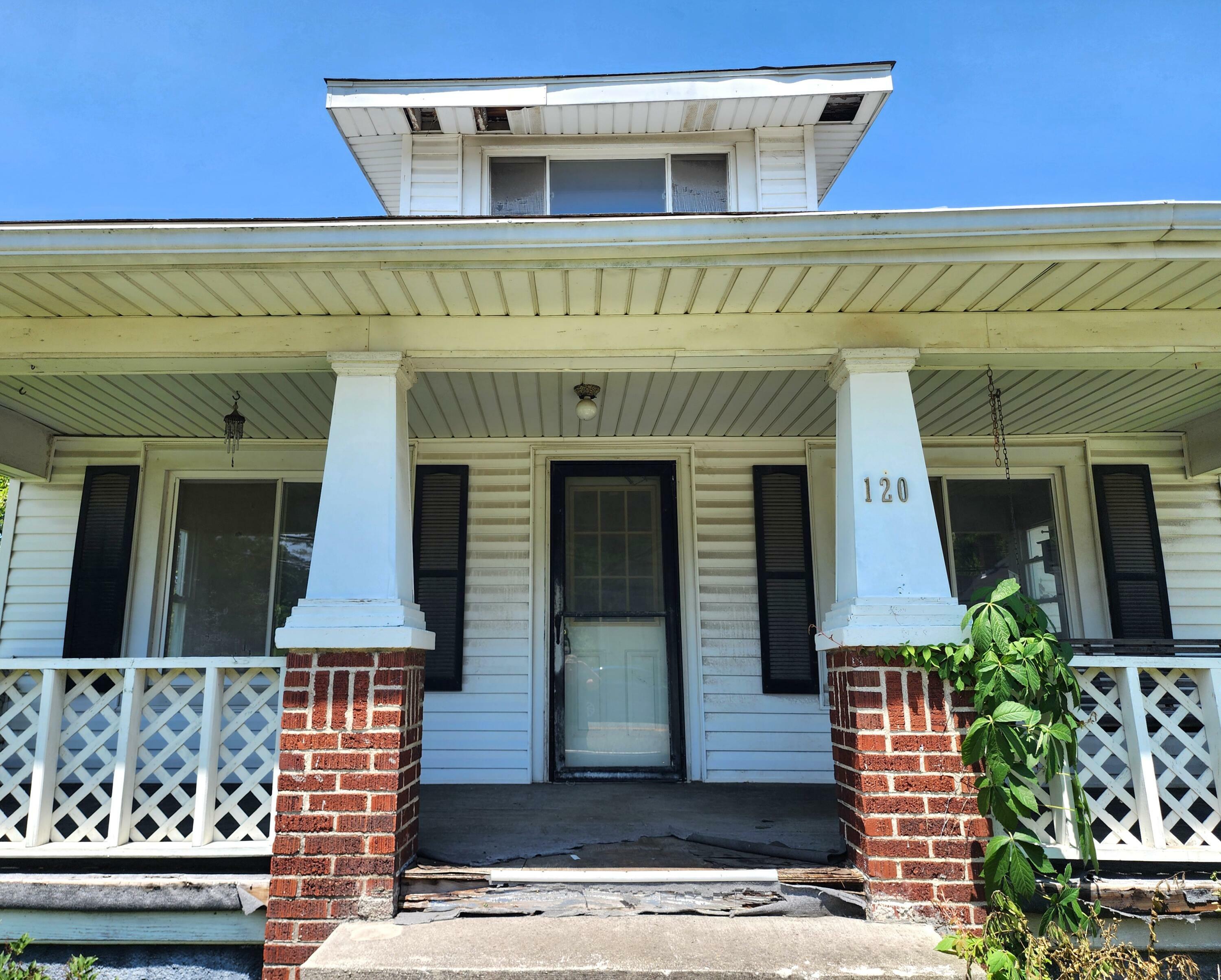 Property Photo: 120 West Main Street KY 40456