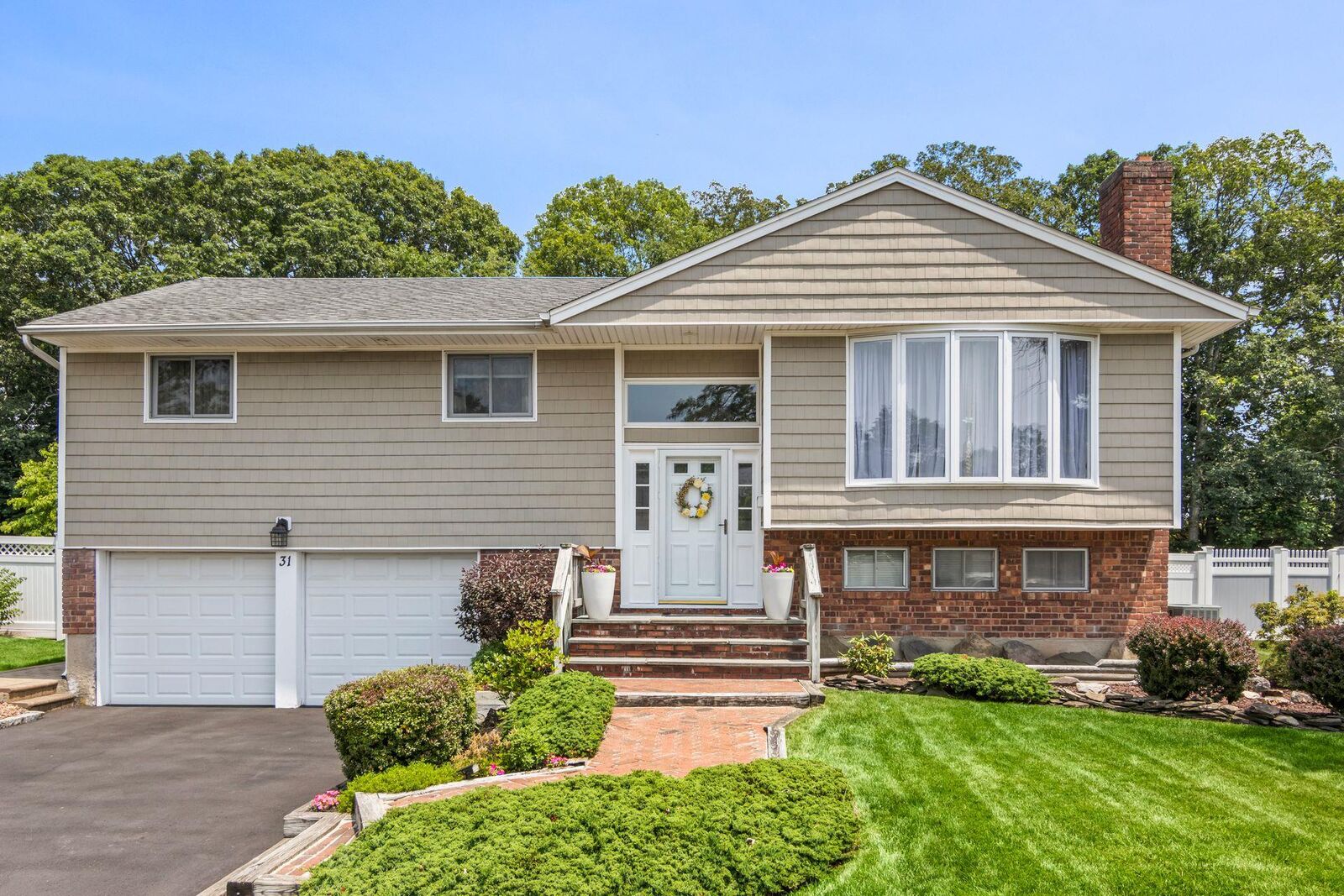 Property Photo:  31 Sterling Lane  NY 11787 