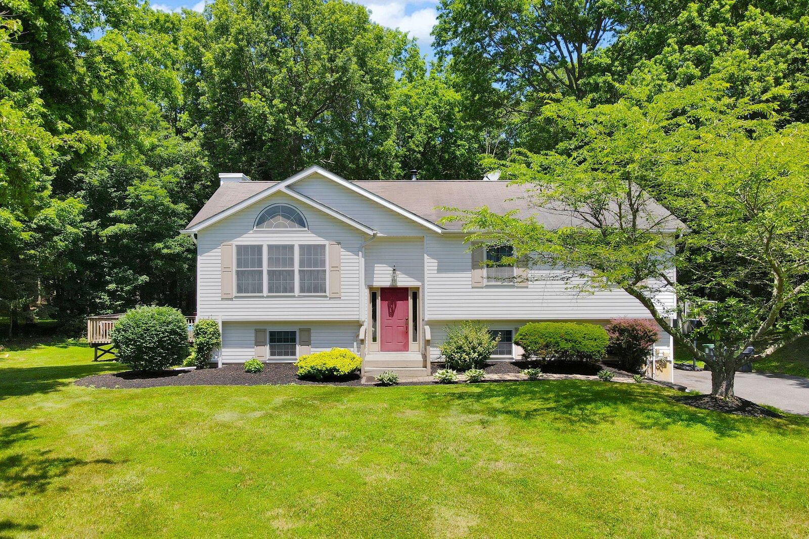 Property Photo: 5 Thompson Court NY 10916
