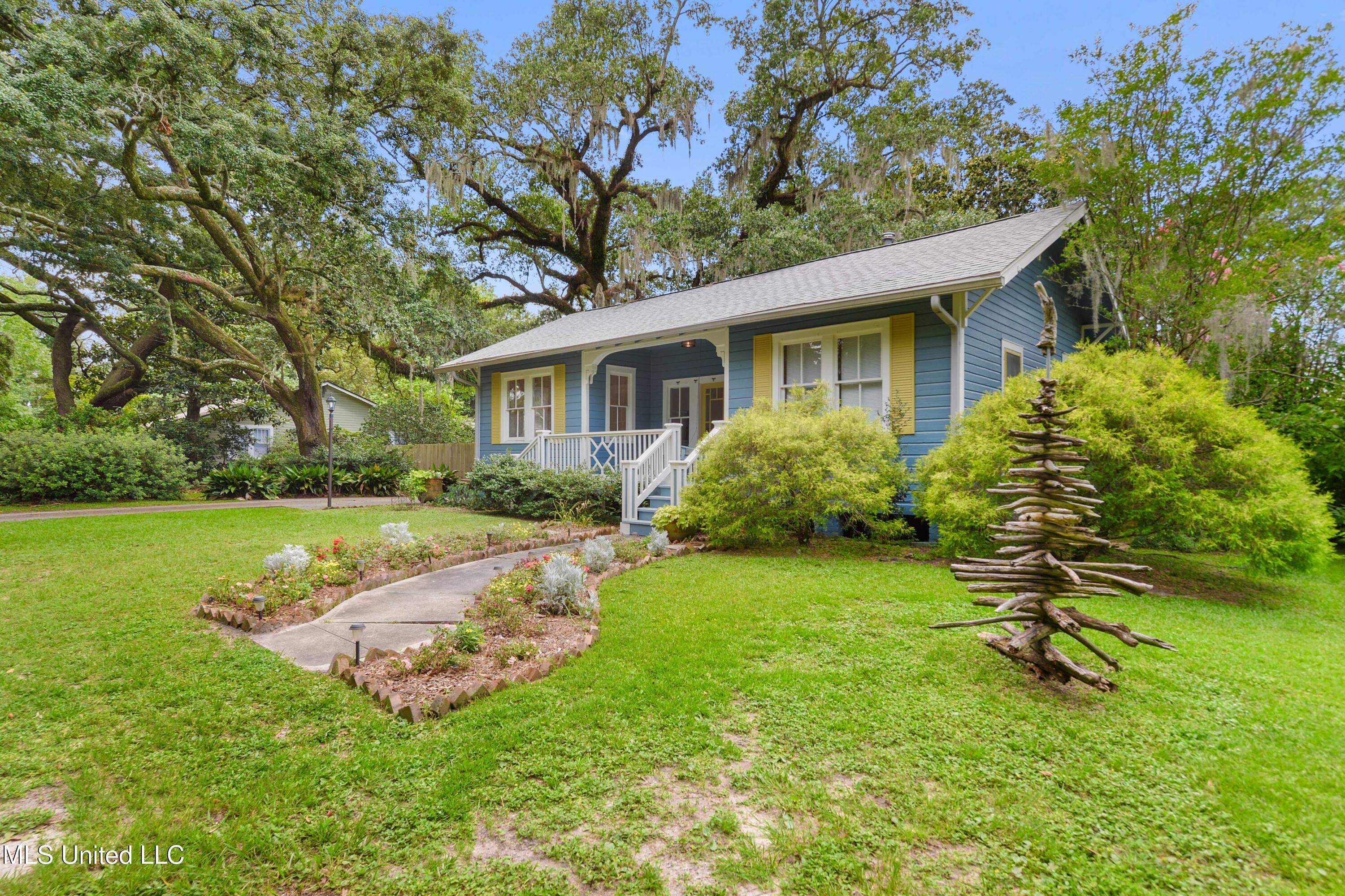 Property Photo: 929 Bridge Street MS 39507
