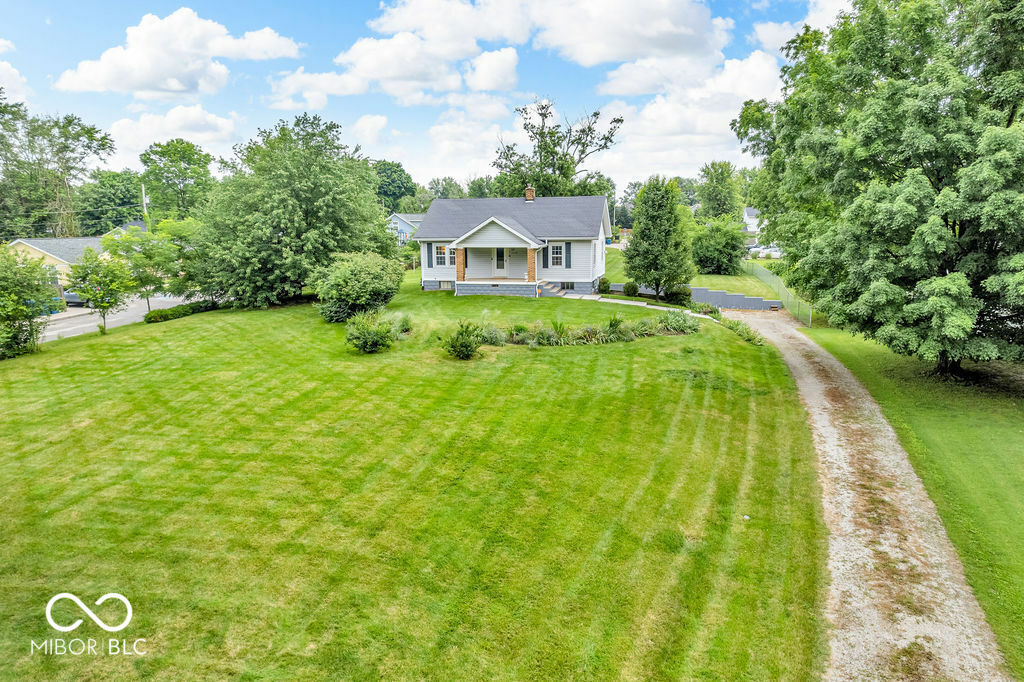 Property Photo: 1130 E 105th Street IN 46280
