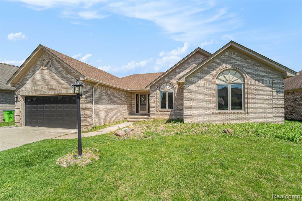 53242 Clarion Drive  Macomb MI 48042 2857 photo