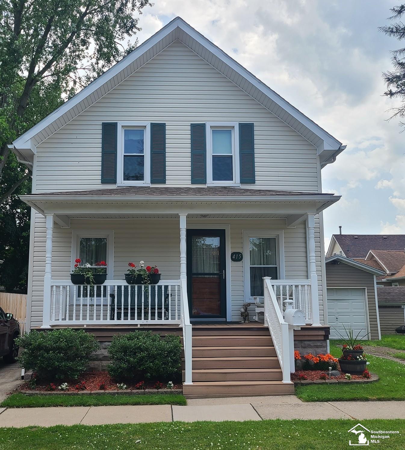 Property Photo: 415 W Seventh Street MI 48161