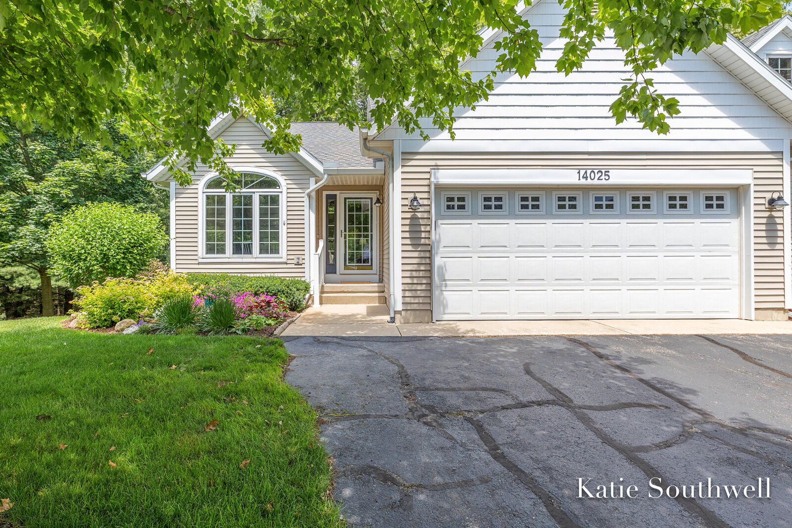 Property Photo:  14025 Bayou Ridge Circle  MI 49417