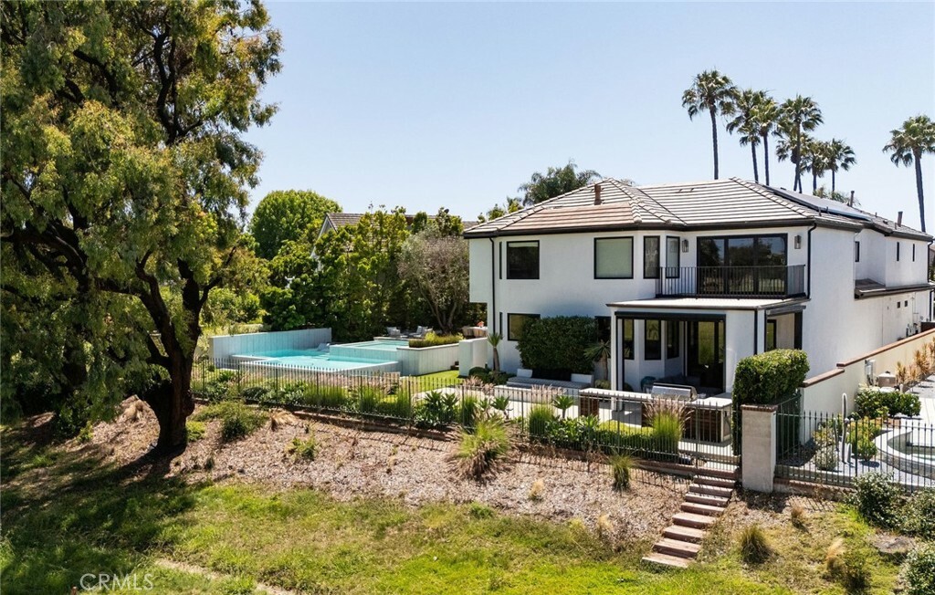19476 Woodlands Drive  Huntington Beach CA 92648 photo