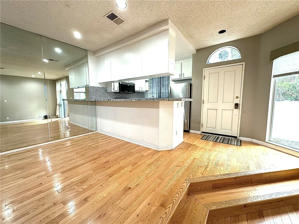 Property Photo: 1097 Blanche Street 109 CA 91106