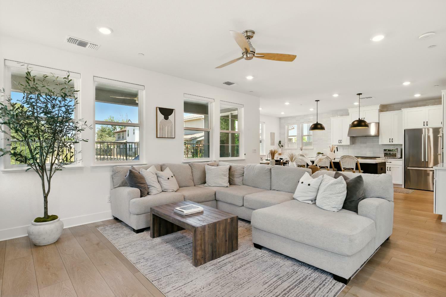 Property Photo: 4207 Torrey Grove Way CA 95746