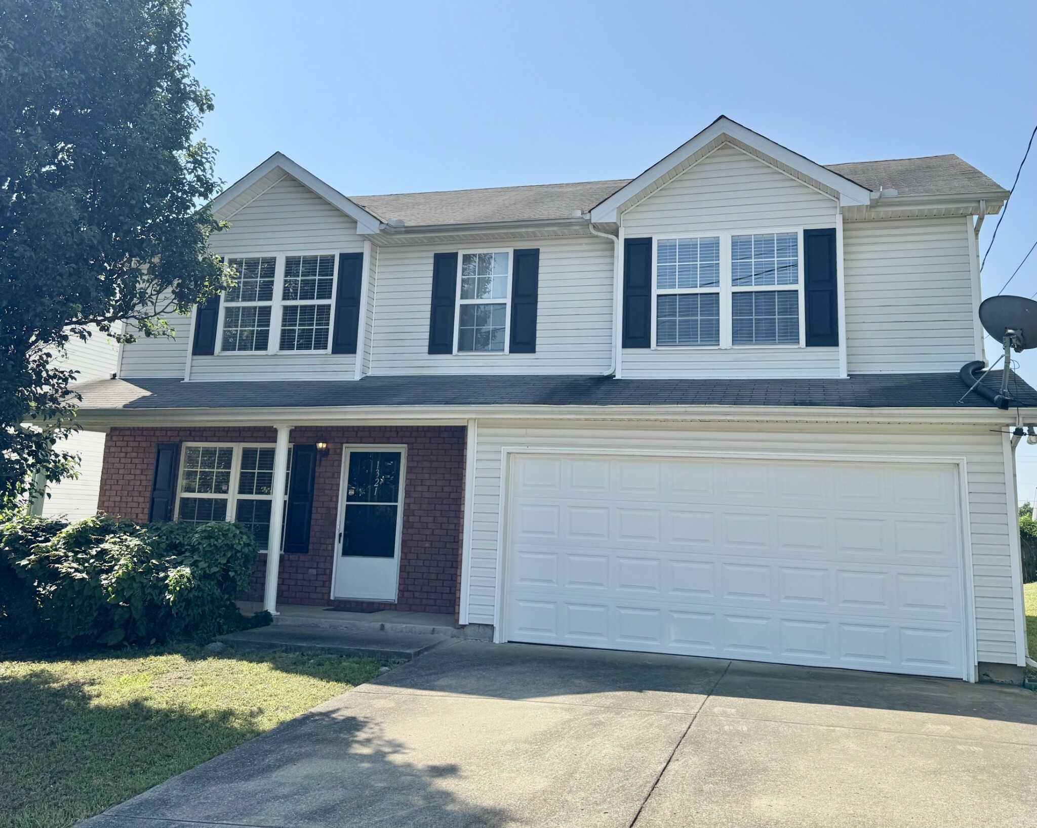 Property Photo: 1321 Tonya Dr TN 37086