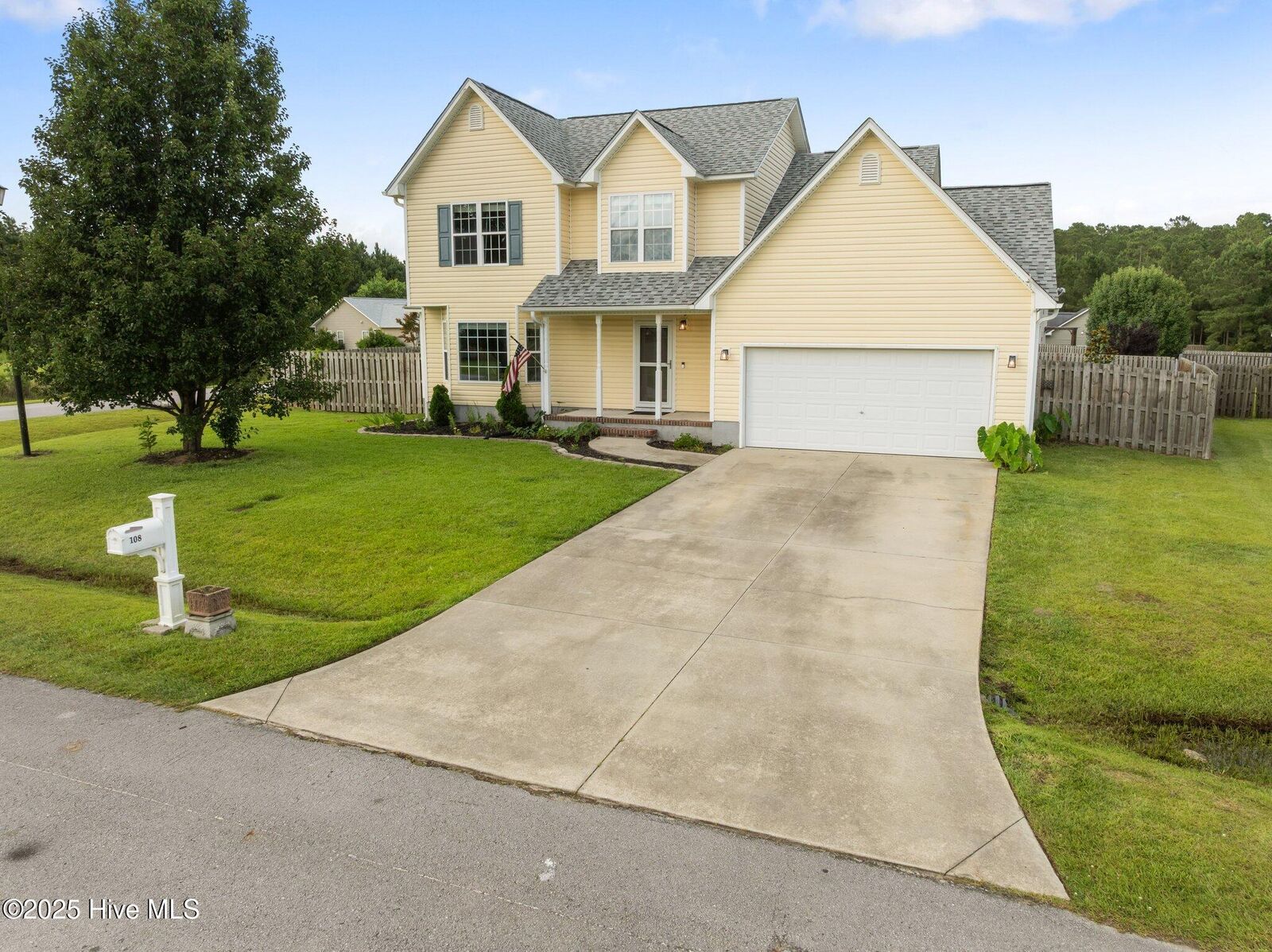 Property Photo: 108 Michelle Ward Lane NC 28454