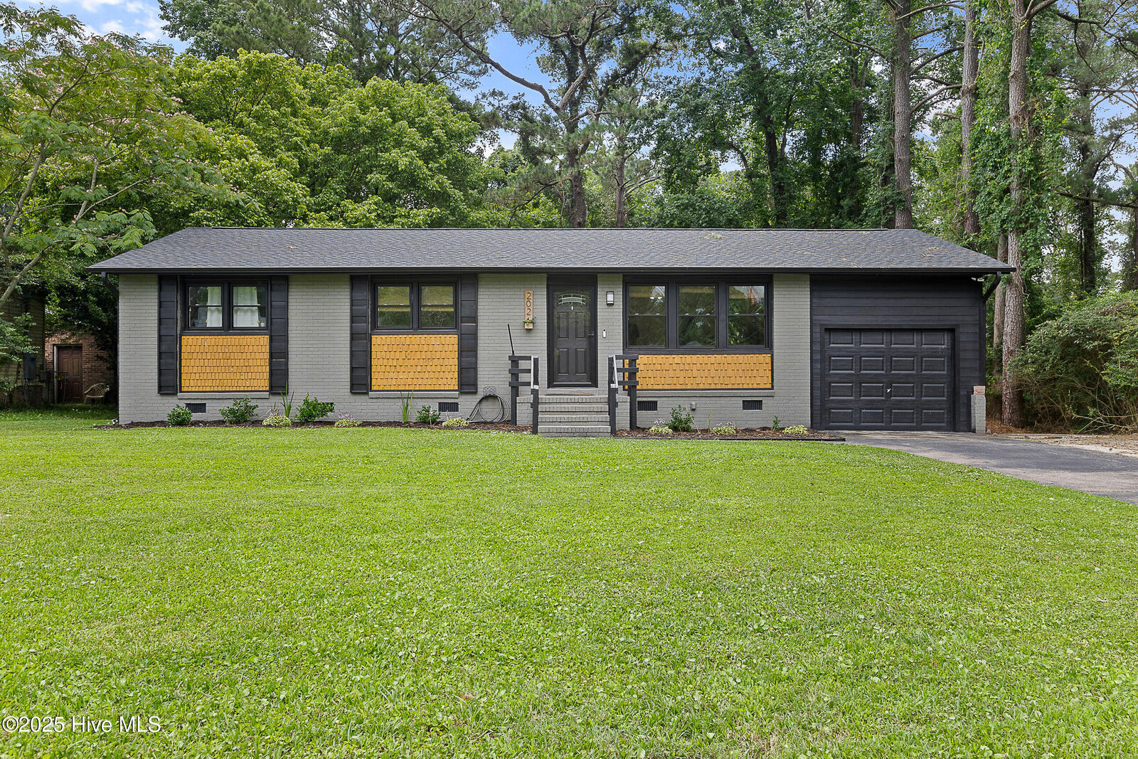Property Photo: 202 Regalwood Drive NC 28546
