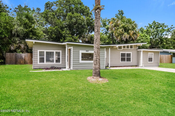 Property Photo: 6327 Elise Drive FL 32211