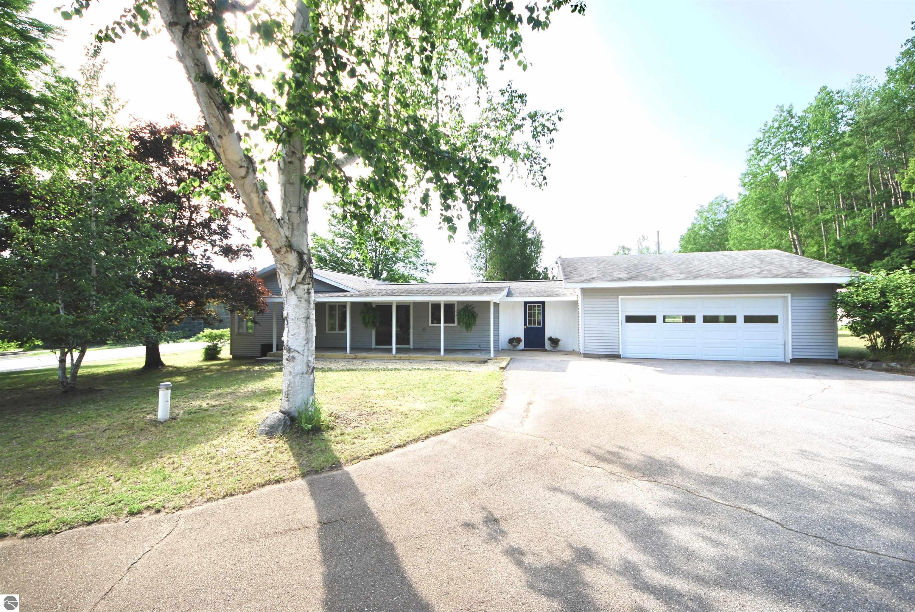 2262 W River Road  Traverse City MI 49696 photo