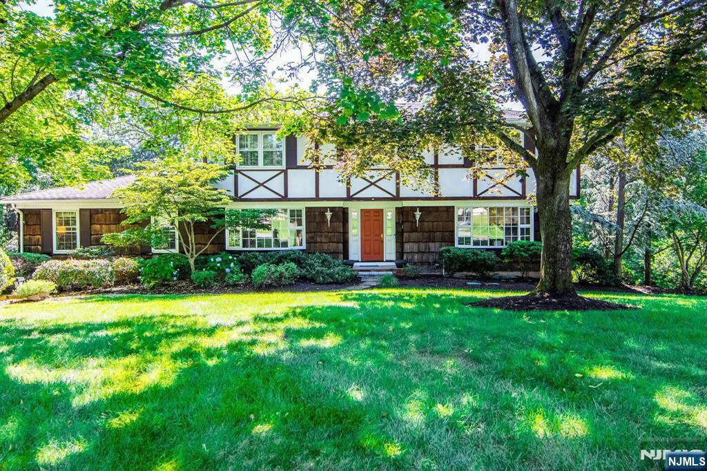 40 Royal Park Terrace  Hillsdale NJ 07642 photo