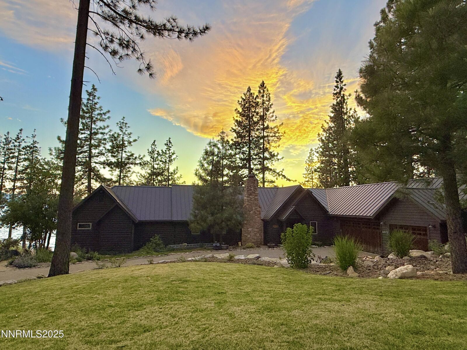 Property Photo: 1472 Flowers Avenue NV 89413