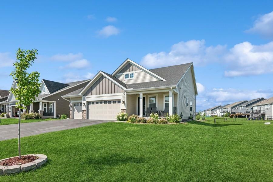 Property Photo: 2051 Diamond Lane MN 55038